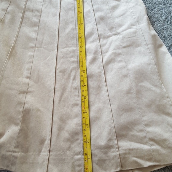 3/$15 White House Black Market Pleated Skirt Sz 4 - Picture 4 of 6